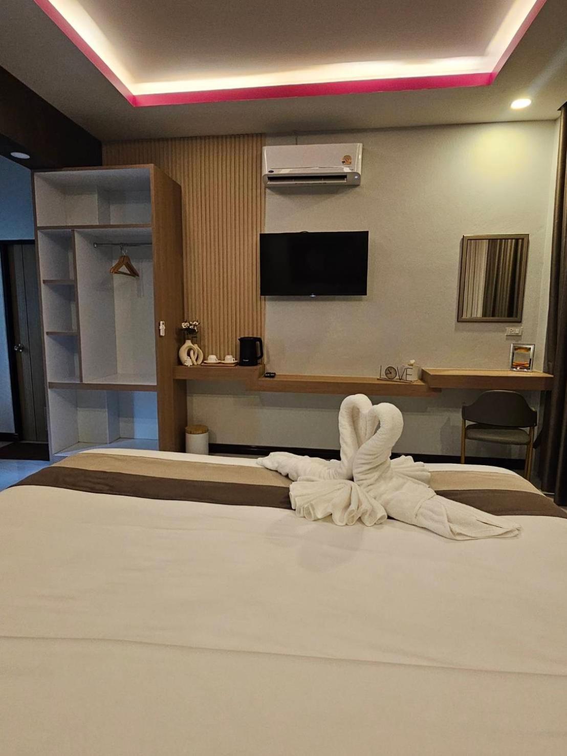 The Cushty Days Lanta Hotel Ko Lanta Buitenkant foto